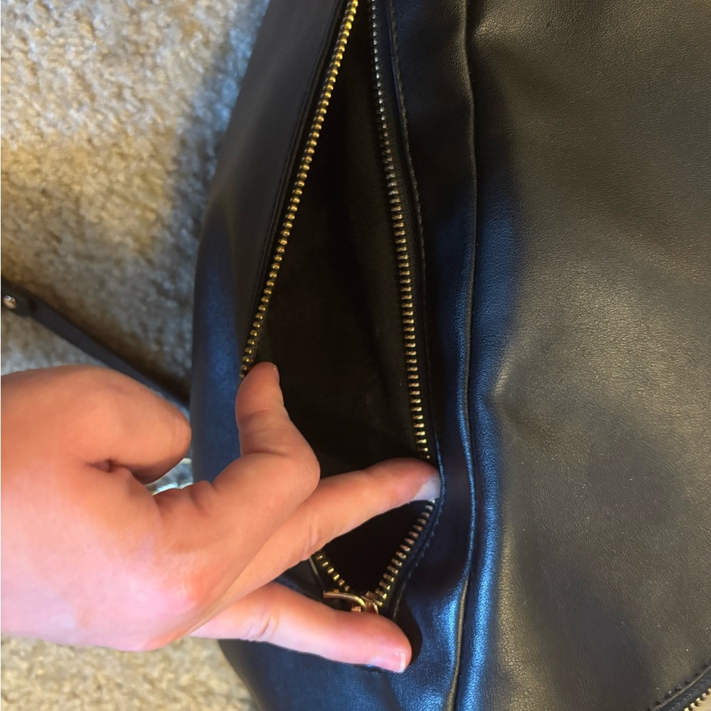 Ruby & Rae The Sidekick Camera Bag - Picture 6 of 7